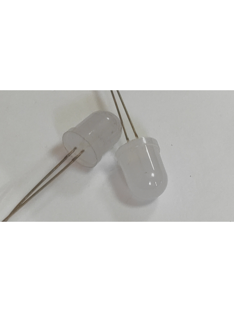 Лампочка (увеличенный светодиод сквозного монтажа LED, матовый) для швейных машин