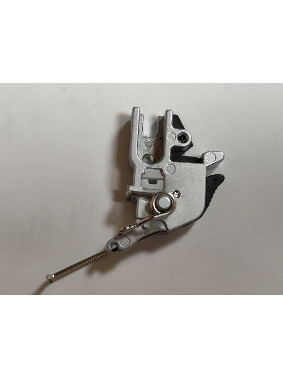 Лапкодержатель (адаптер #A15016440C0A) без лапки для оверлоков Bernina, Juki